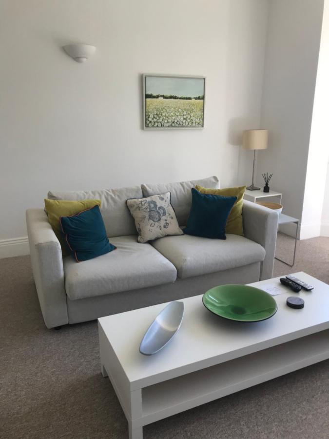 Tree Tops Apartment In Tunbridge Wells Buitenkant foto