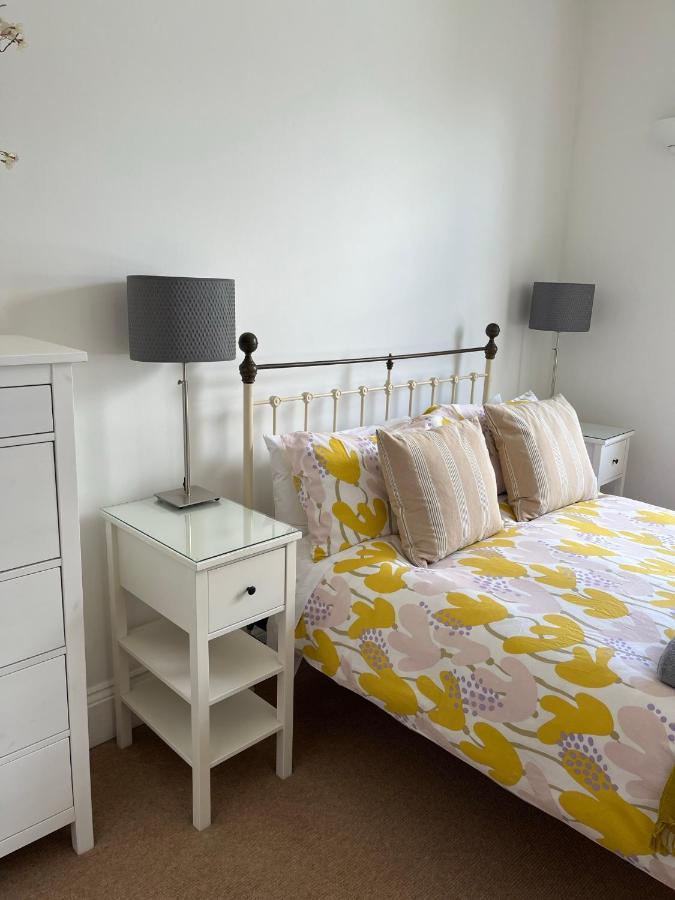 Tree Tops Apartment In Tunbridge Wells Buitenkant foto